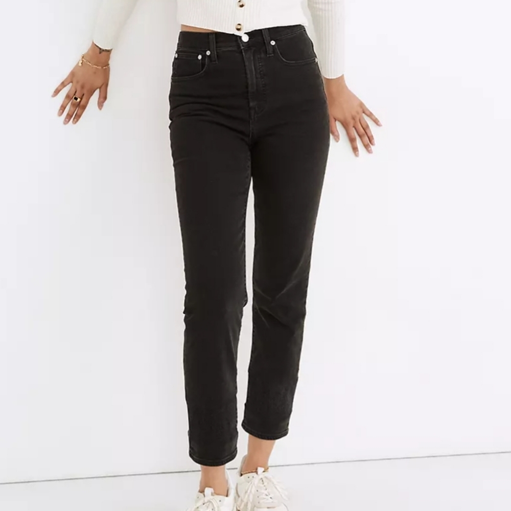 Madewell Petite Classic Straight Jeans in Lunar Wash